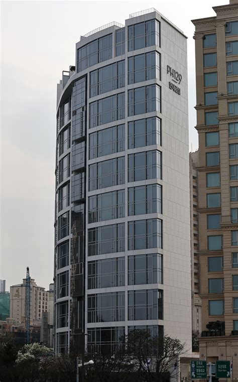 Gahgnam Luxury Apartments In Seoul